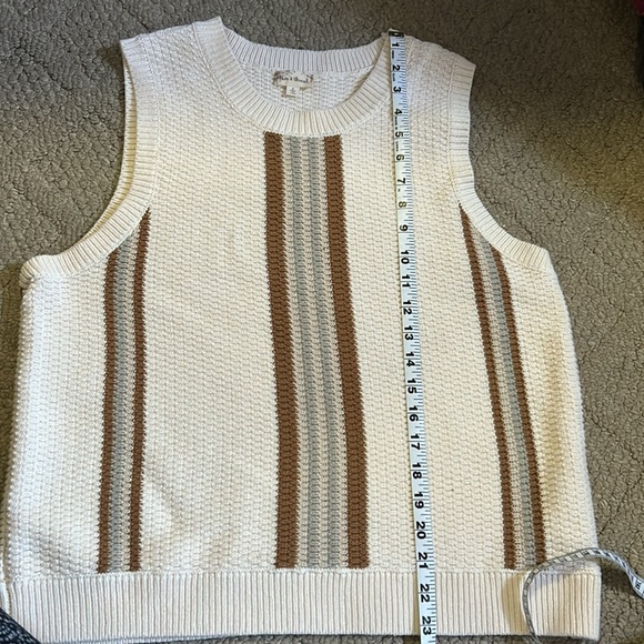 Striped beige sweater vest - Picture 3 of 4